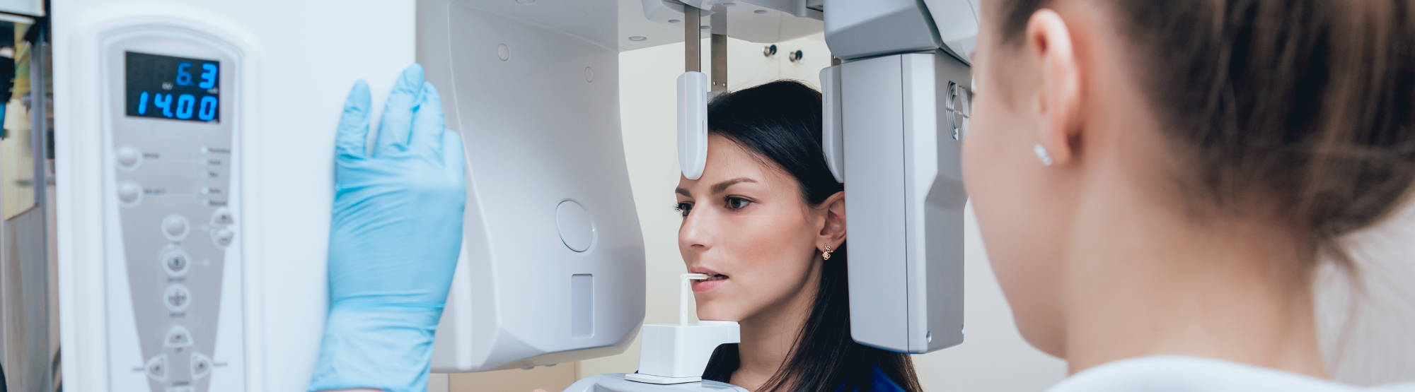 RADIOGRAFIA  PANORAMICA (chiamata anche Ortopantomografia o OPT) è un esame a scopo diagnostico delle due arcate dentali complete